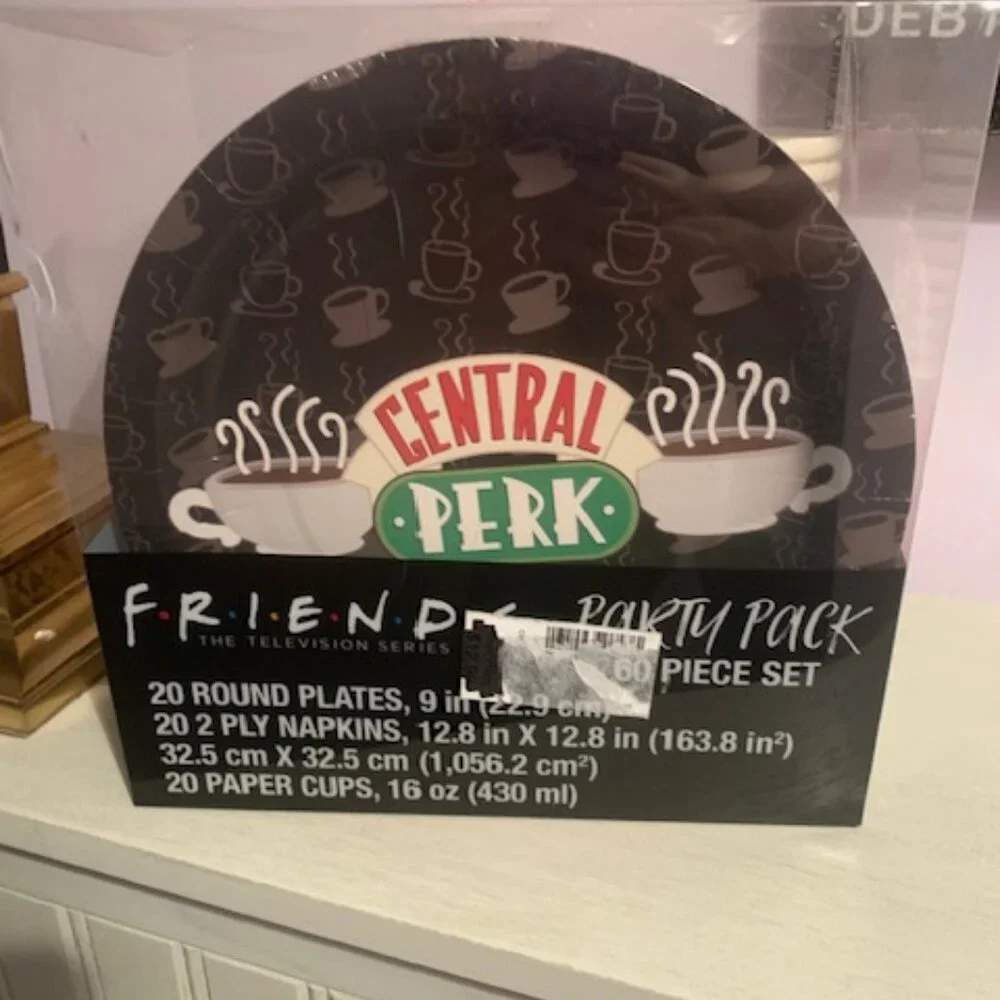 FRIENDS - Central Perk Party Pack! NEW IN BOX